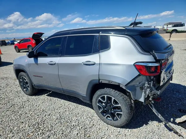 3C4NJDDB8KT728550 2019 JEEP COMPASS - Image 2