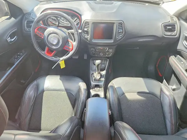 3C4NJDDB8KT728550 2019 JEEP COMPASS - Image 8