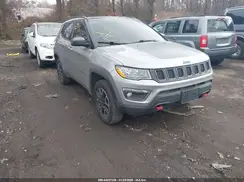 3C4NJDDB8KT744831 2019 JEEP COMPASS