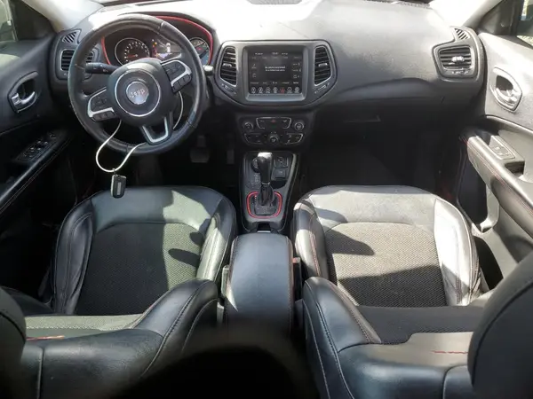 3C4NJDDB8KT791261 2019 JEEP COMPASS - Image 8