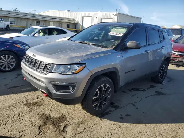 3C4NJDDB8KT799327 2019 JEEP COMPASS - Image 1