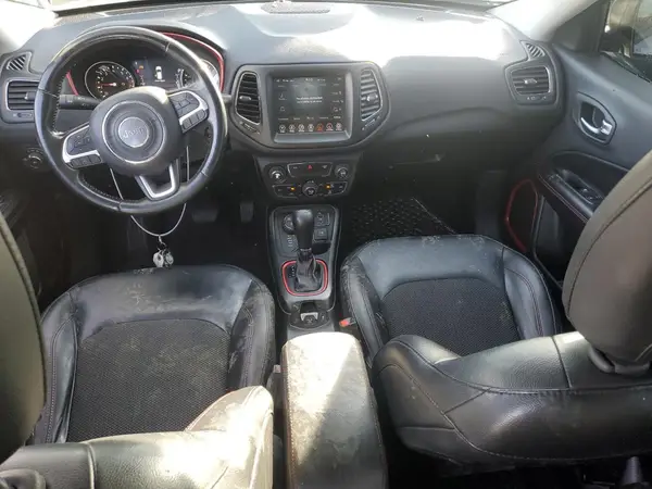 3C4NJDDB8KT799327 2019 JEEP COMPASS - Image 8