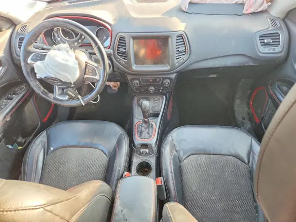 3C4NJDDB8KT799814 2019 JEEP COMPASS - Image 8