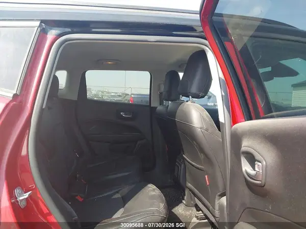 3C4NJDDB8KT826459 2019 JEEP COMPASS - Image 8