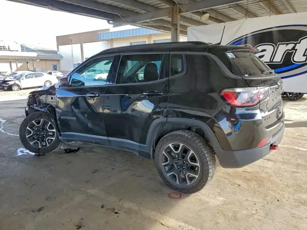 3C4NJDDB8KT849286 2019 JEEP COMPASS - Image 2