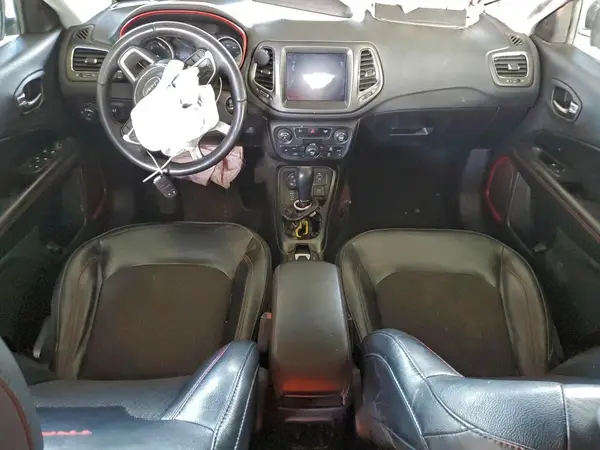 3C4NJDDB8KT849286 2019 JEEP COMPASS - Image 8