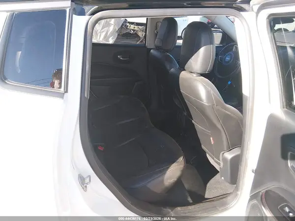 3C4NJDDB8LT111795 2020 JEEP COMPASS - Image 8