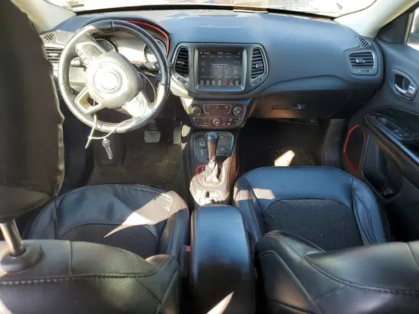 3C4NJDDB8LT123574 2020 JEEP COMPASS - Image 8