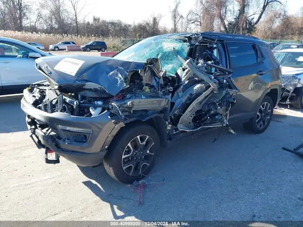 3C4NJDDB8LT127110 2020 JEEP COMPASS - Image 2