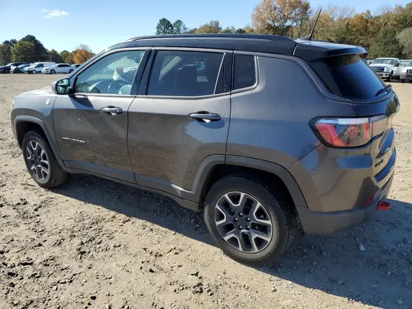 3C4NJDDB8LT137796 2020 JEEP COMPASS - Image 2