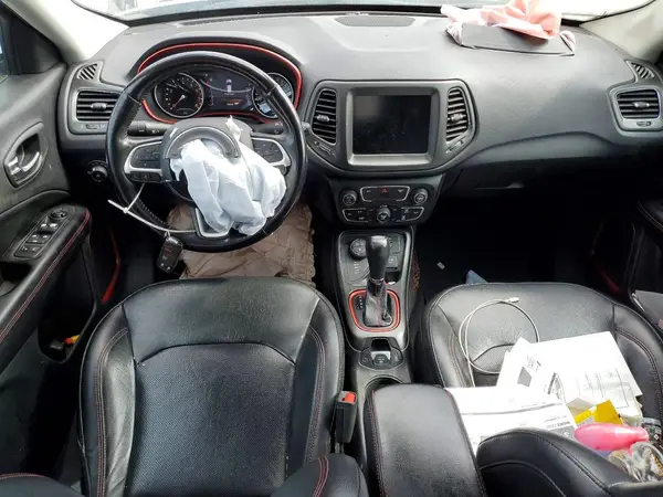 3C4NJDDB8LT137796 2020 JEEP COMPASS - Image 8
