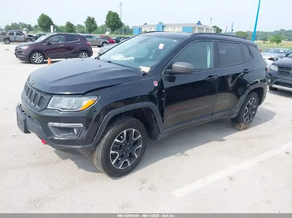 3C4NJDDB8LT144229 2020 JEEP COMPASS - Image 2