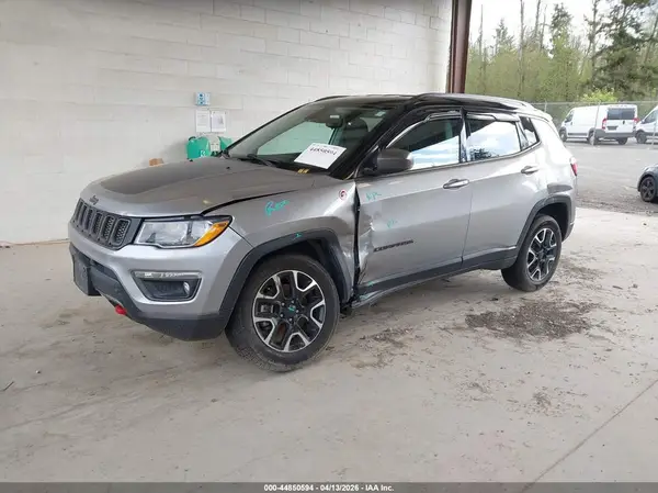 3C4NJDDB8LT151598 2020 JEEP COMPASS - Image 2