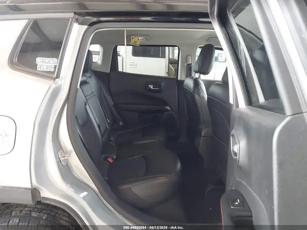 3C4NJDDB8LT151598 2020 JEEP COMPASS - Image 8