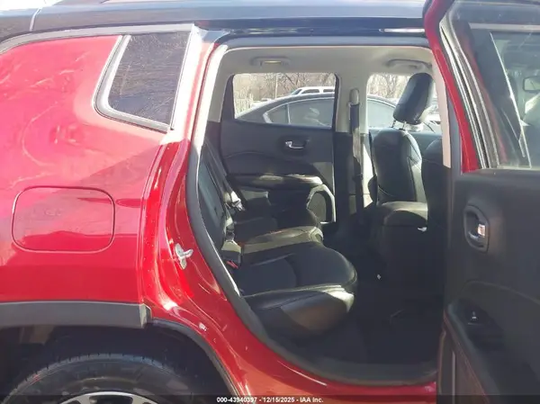 3C4NJDDB8LT155733 2020 JEEP COMPASS - Image 8