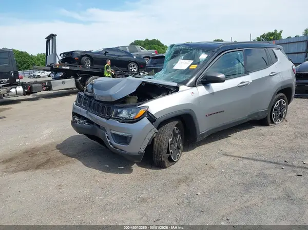 3C4NJDDB8LT159345 2020 JEEP COMPASS - Image 2