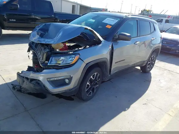 3C4NJDDB8LT163587 2020 JEEP COMPASS - Image 2