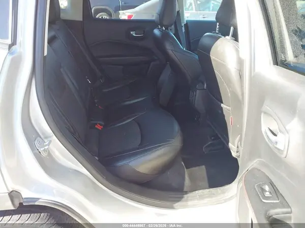 3C4NJDDB8LT163587 2020 JEEP COMPASS - Image 8