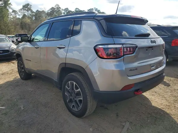 3C4NJDDB8LT195570 2020 JEEP COMPASS - Image 2