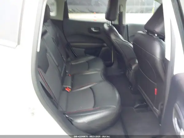 3C4NJDDB8LT195584 2020 JEEP COMPASS - Image 8
