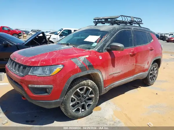 3C4NJDDB8LT195701 2020 JEEP COMPASS - Image 2