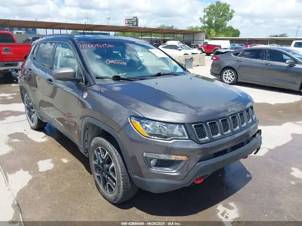 3C4NJDDB8LT221522 2020 JEEP COMPASS - Image 1