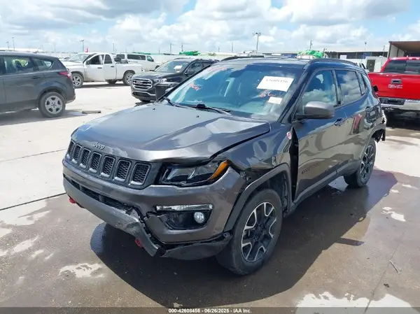 3C4NJDDB8LT221522 2020 JEEP COMPASS - Image 2
