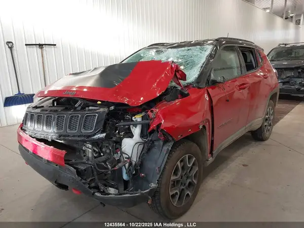 3C4NJDDB8MT524396 2021 JEEP COMPASS - Image 2
