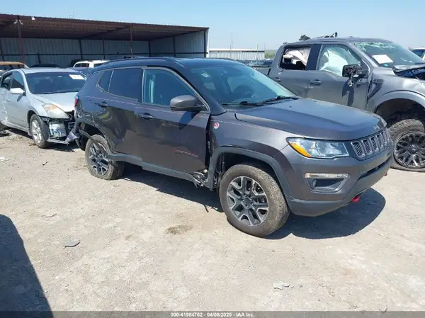3C4NJDDB8MT529176 2021 JEEP COMPASS - Image 1