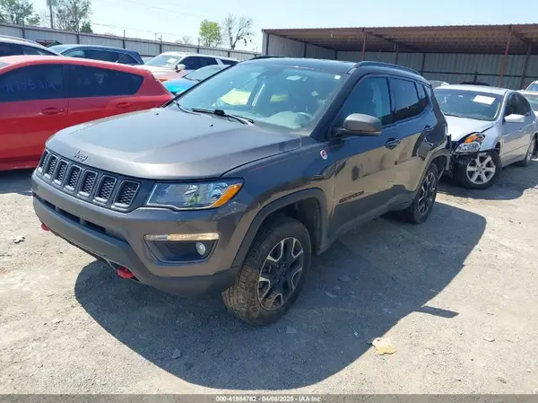 3C4NJDDB8MT529176 2021 JEEP COMPASS - Image 2