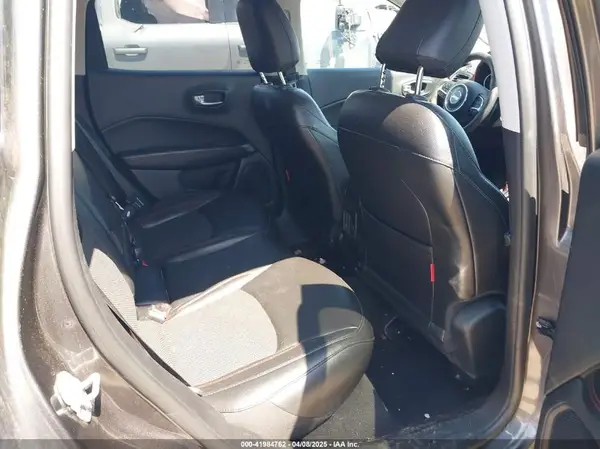 3C4NJDDB8MT529176 2021 JEEP COMPASS - Image 8
