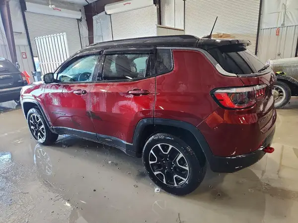 3C4NJDDB8MT553381 2021 JEEP COMPASS - Image 2