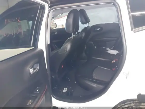 3C4NJDDB8MT572349 2021 JEEP COMPASS - Image 8