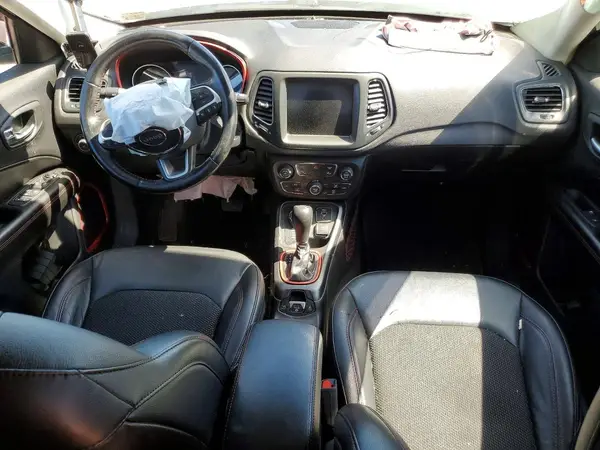 3C4NJDDB8MT586820 2021 JEEP COMPASS - Image 8