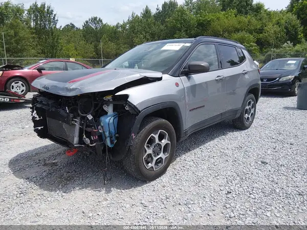 3C4NJDDB8NT110777 2022 JEEP COMPASS - Image 2