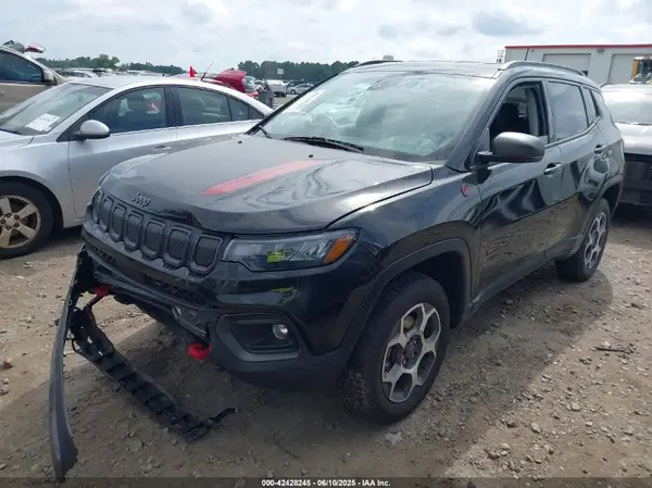 3C4NJDDB8NT114134 2022 JEEP COMPASS - Image 2