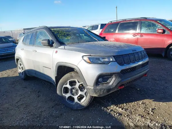 3C4NJDDB8NT133525 2022 JEEP COMPASS - Image 1