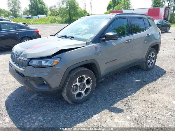 3C4NJDDB8NT150664 2022 JEEP COMPASS - Image 2