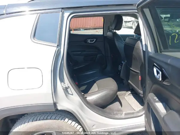 3C4NJDDB8NT150664 2022 JEEP COMPASS - Image 8