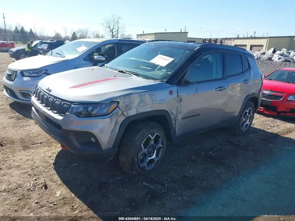 3C4NJDDB8NT192316 2022 JEEP COMPASS - Image 2