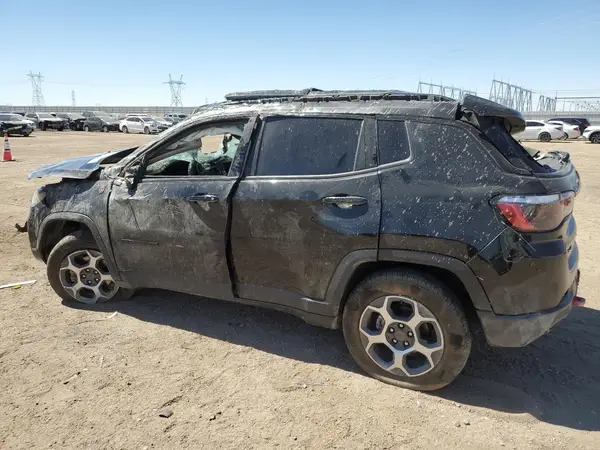 3C4NJDDB8NT203542 2022 JEEP COMPASS - Image 2