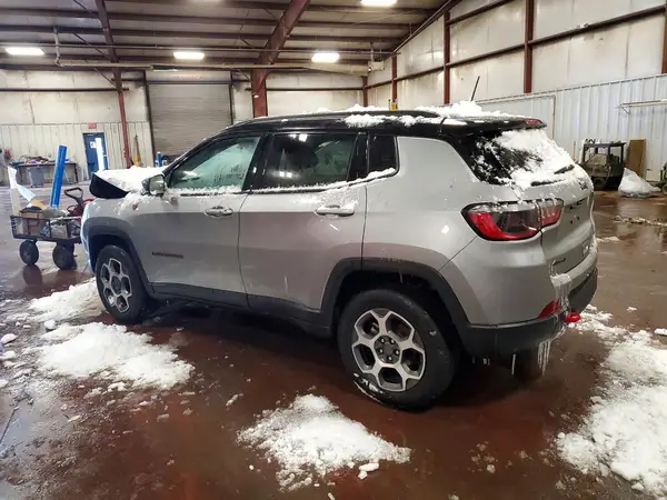 3C4NJDDB8NT227002 2022 JEEP COMPASS - Image 2