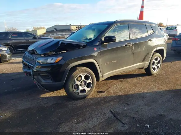 3C4NJDDB8NT227372 2022 JEEP COMPASS - Image 2