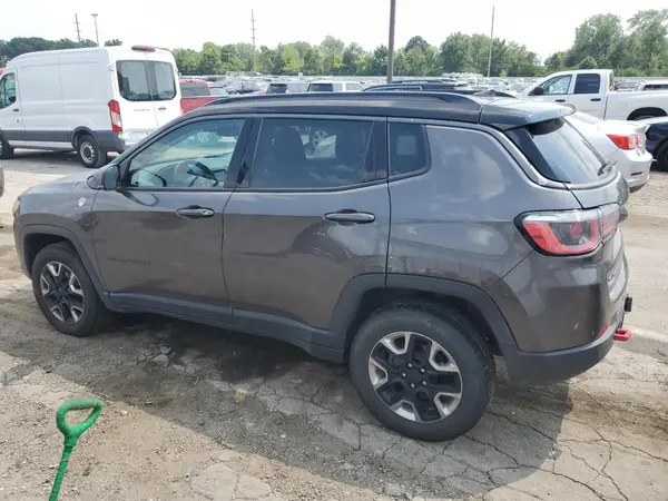 3C4NJDDB9HT635805 2017 JEEP COMPASS - Image 2