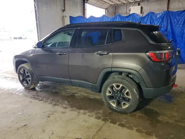3C4NJDDB9HT639840 2017 JEEP COMPASS - Image 2