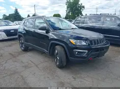 3C4NJDDB9JT129817 2018 JEEP COMPASS
