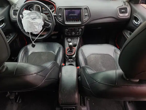 3C4NJDDB9JT130627 2018 JEEP COMPASS - Image 8