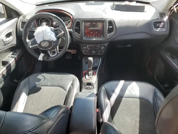 3C4NJDDB9JT132166 2018 JEEP COMPASS - Image 8