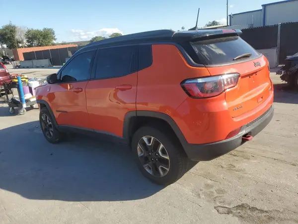 3C4NJDDB9JT143913 2018 JEEP COMPASS - Image 2
