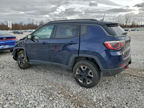 3C4NJDDB9JT155561 2018 JEEP COMPASS - Image 2